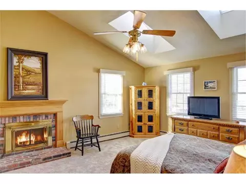 107 Ledgewood Ln, Woonsocket, RI 02895 photo 14