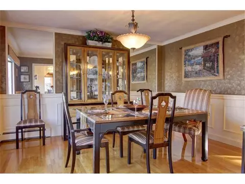 107 Ledgewood Ln, Woonsocket, RI 02895 photo 6