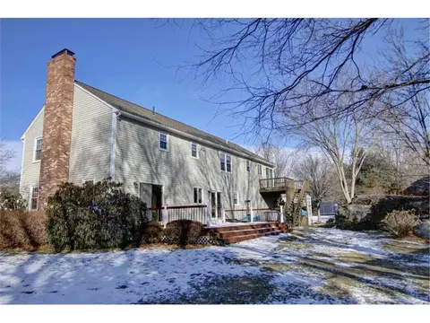 107 Ledgewood Ln, Woonsocket, RI 02895 photo 24