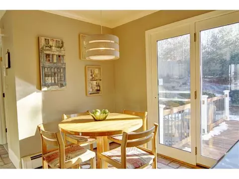 107 Ledgewood Ln, Woonsocket, RI 02895 photo 10