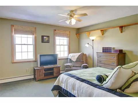 107 Ledgewood Ln, Woonsocket, RI 02895 photo 18