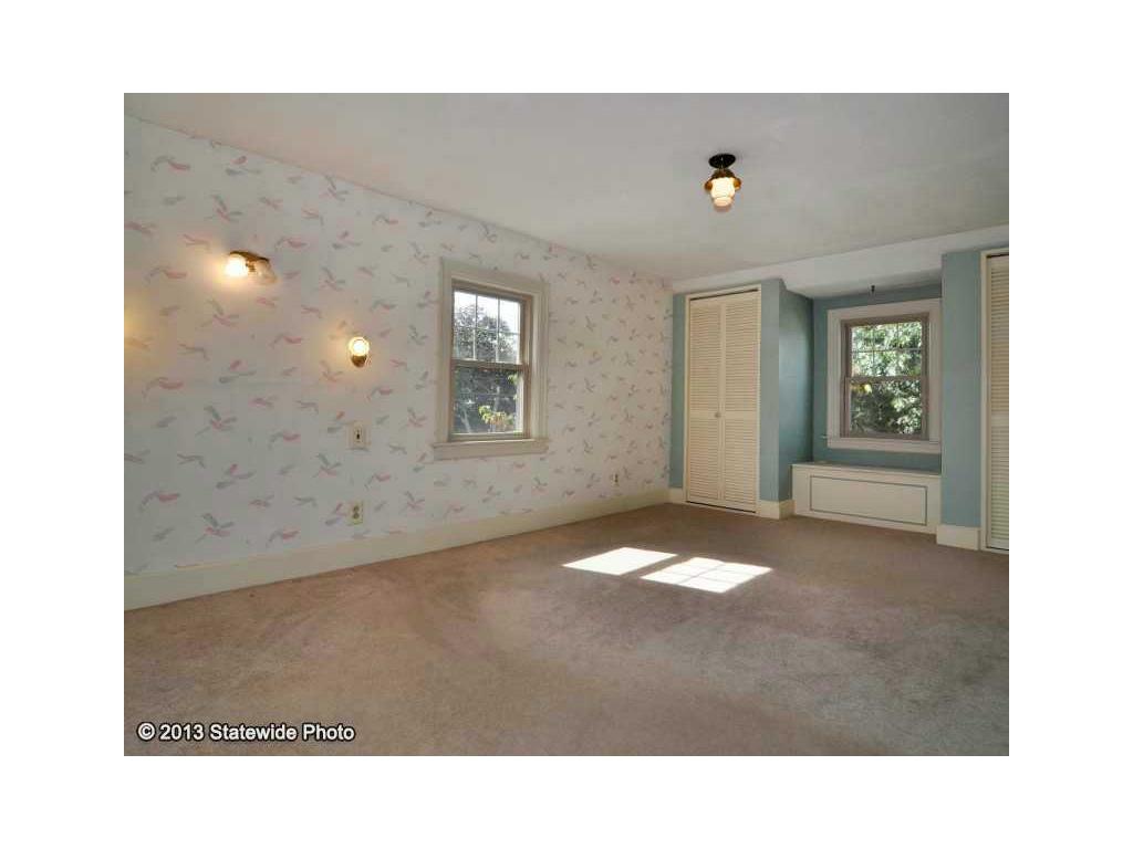 18 Friendly Dr, Warwick, RI 02888 photo 14