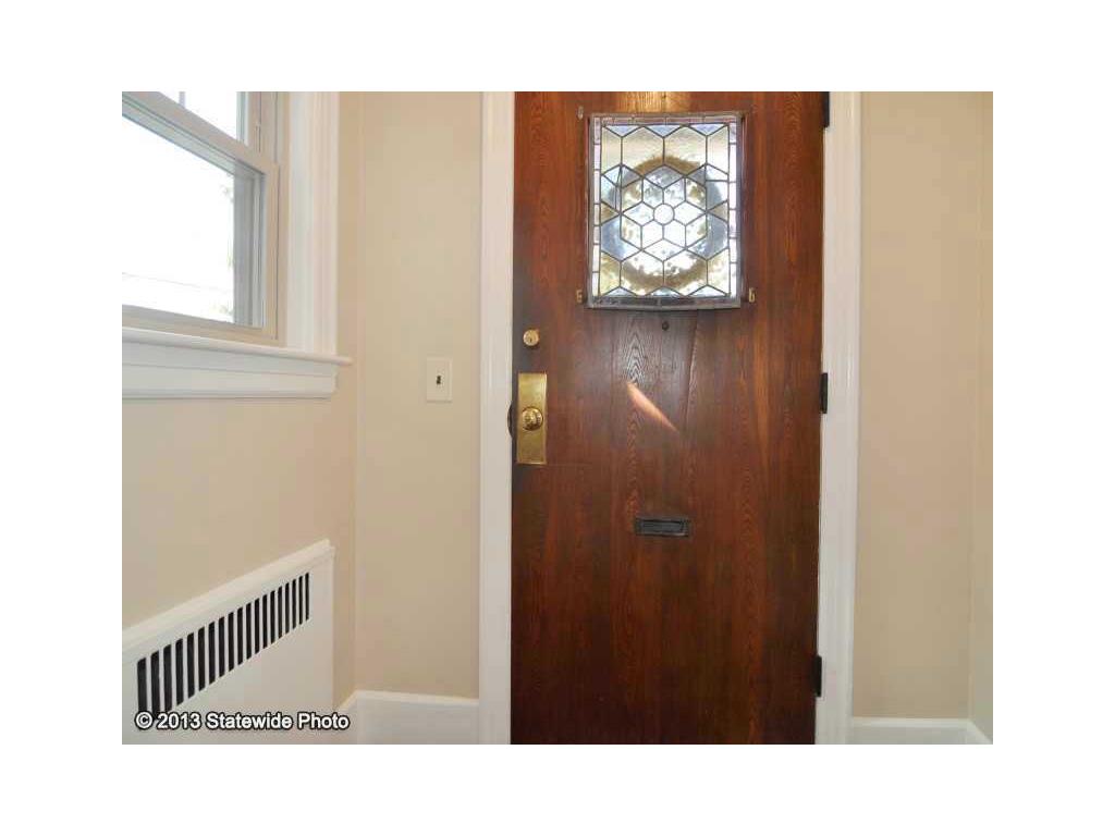 18 Friendly Dr, Warwick, RI 02888 photo 3