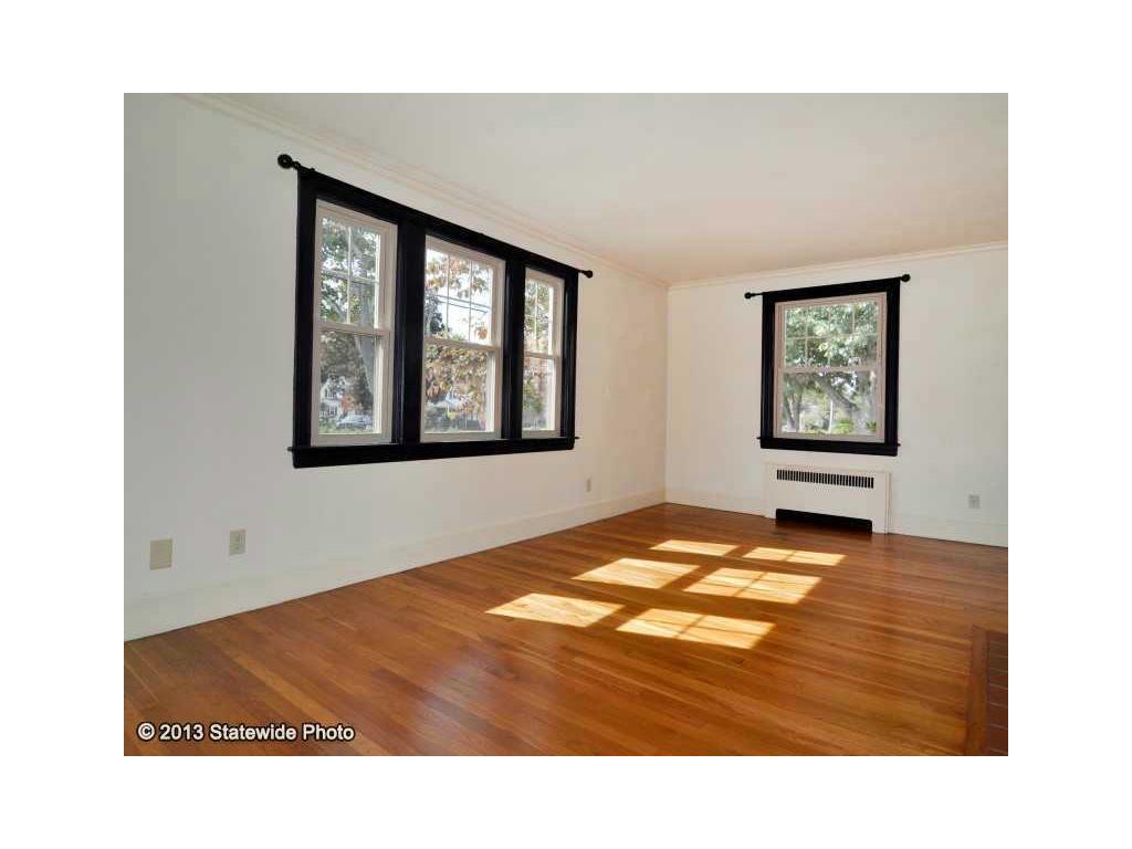 18 Friendly Dr, Warwick, RI 02888 photo 5