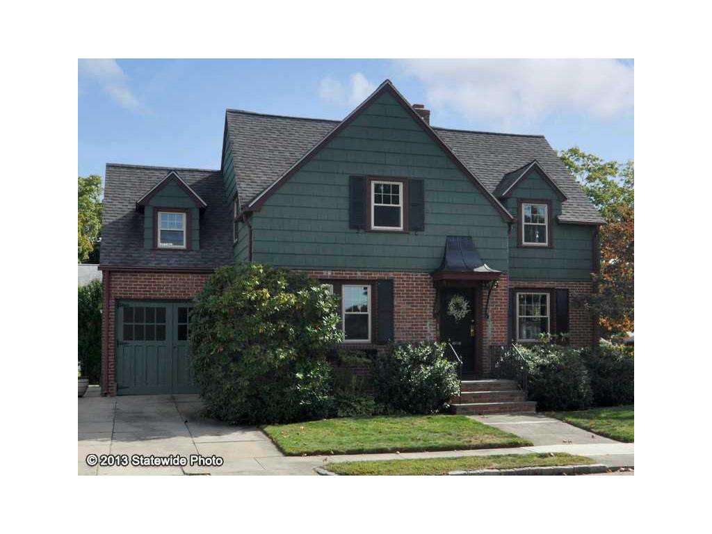 18 Friendly Dr, Warwick, RI 02888 photo 1