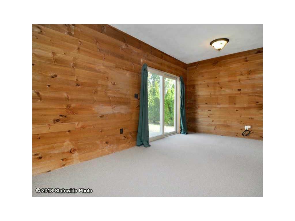 18 Friendly Dr, Warwick, RI 02888 photo 9