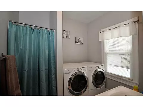 108 Brinton Ave, Warwick, RI 02889 photo 9