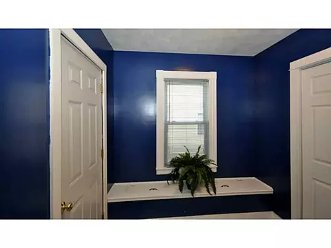 108 Brinton Ave, Warwick, RI 02889 photo 5