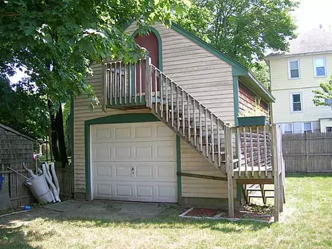 108 Brinton Ave, Warwick, RI 02889 photo 3