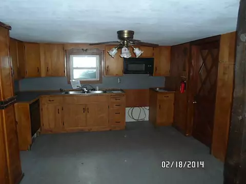 682 Cooper Hill Rd, Mapleville, RI 02839 photo 2