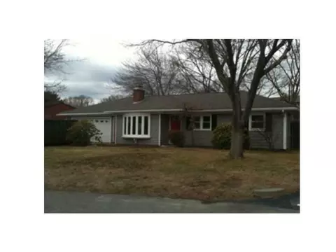 92 Duncan Cir, Warwick, RI 02886 photo 1