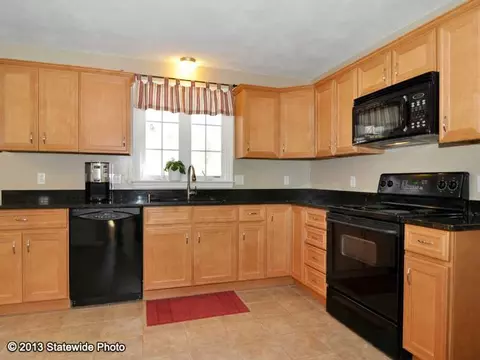 342 Congress St, Woonsocket, RI 02895 photo 8