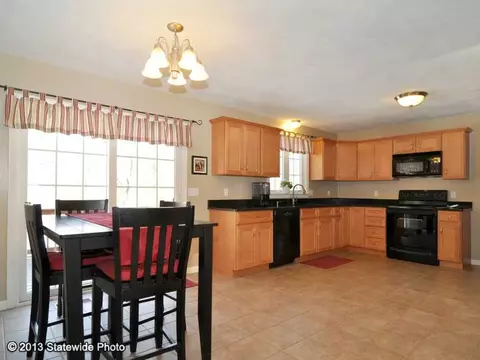 342 Congress St, Woonsocket, RI 02895 photo 10