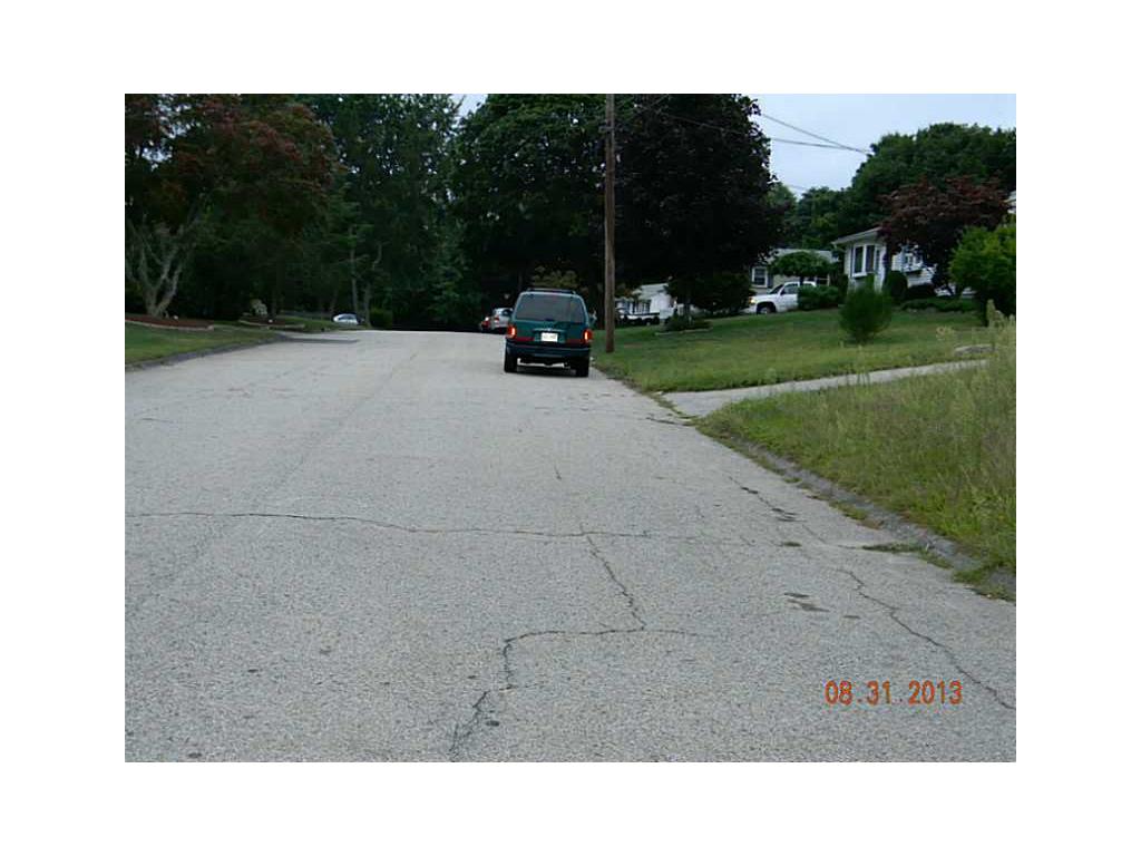 48 Pitman Rd, Warwick, RI 02886 photo 5