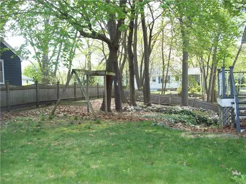 200 Potters Ave, Warwick, RI 02886 photo 3