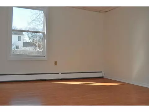200 Potters Ave, Warwick, RI 02886 photo 14
