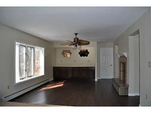 200 Potters Ave, Warwick, RI 02886 photo 12