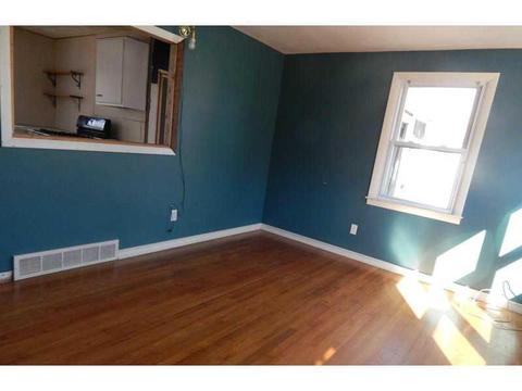 361 Samuel Gorton Ave, Warwick, RI 02889 photo 6