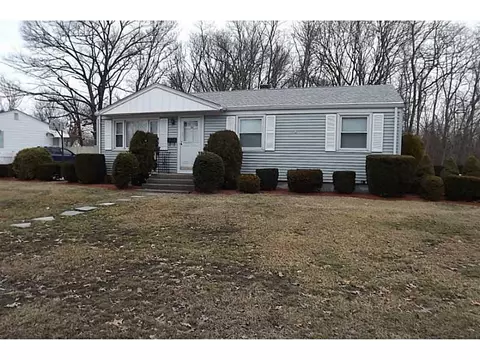 36 Potomac Rd, Warwick, RI 02888 photo 1