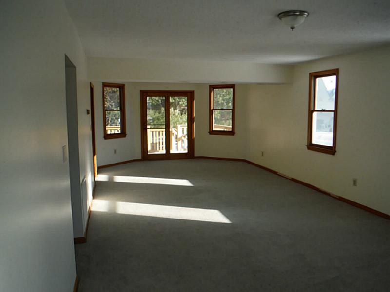 801 Brook Haven Ln, Woonsocket, RI 02895 photo 4