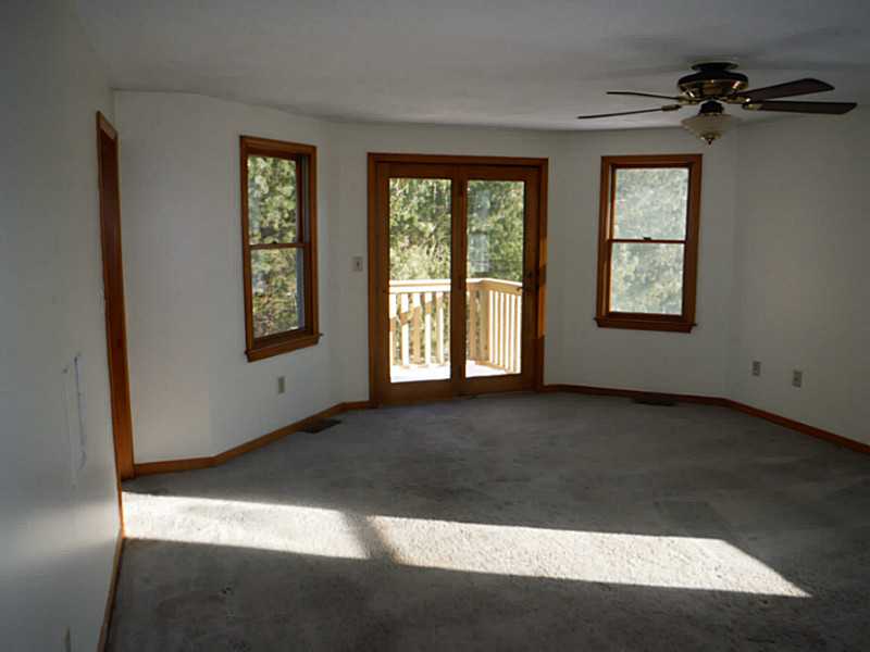 801 Brook Haven Ln, Woonsocket, RI 02895 photo 9