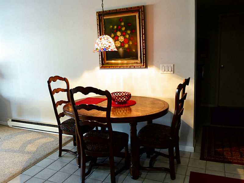 102 Edaville Ct, Warwick, RI 02886 photo 9