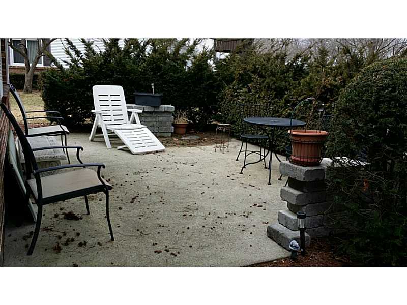 102 Edaville Ct, Warwick, RI 02886 photo 16