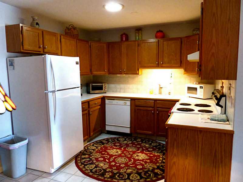 102 Edaville Ct, Warwick, RI 02886 photo 3