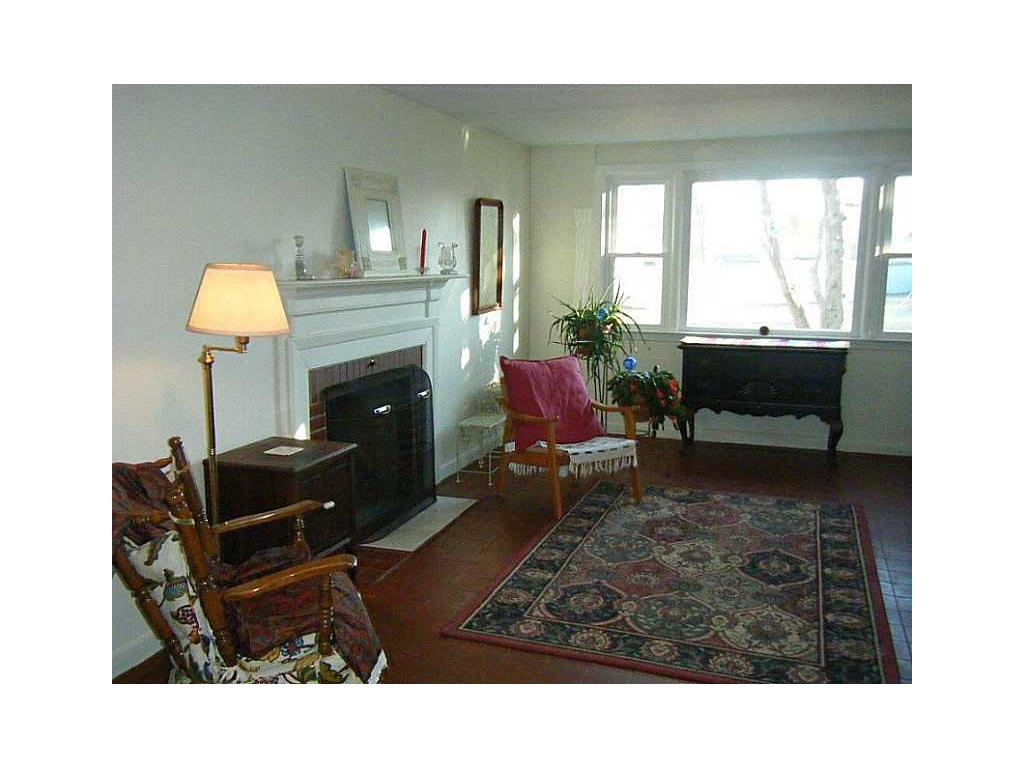 5 Metropolitan Dr, Warwick, RI 02886 photo 11