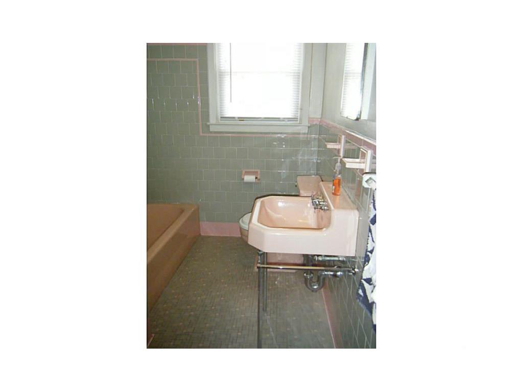 5 Metropolitan Dr, Warwick, RI 02886 photo 14