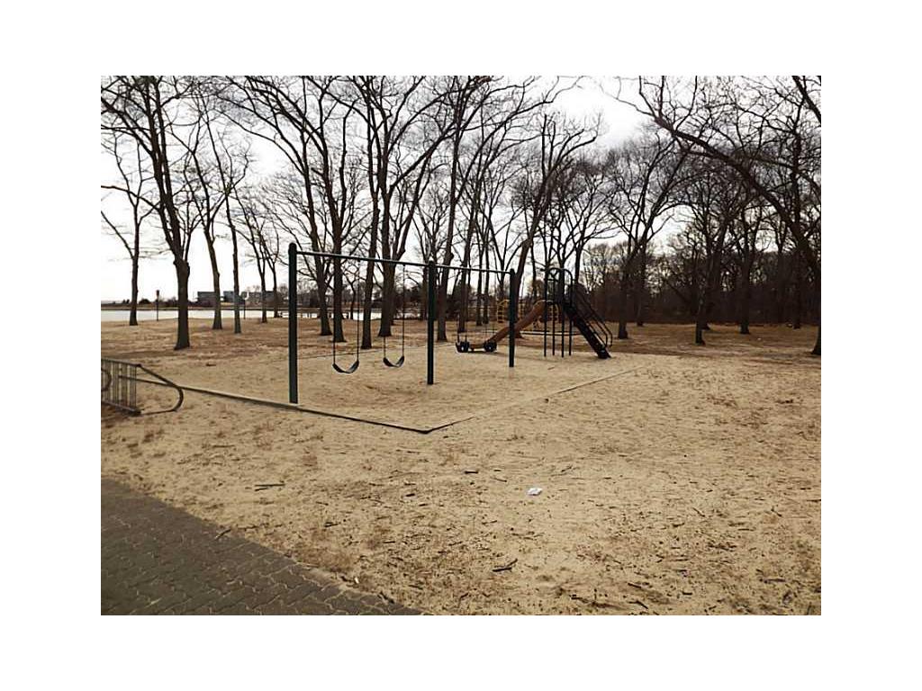 5 Metropolitan Dr, Warwick, RI 02886 photo 19