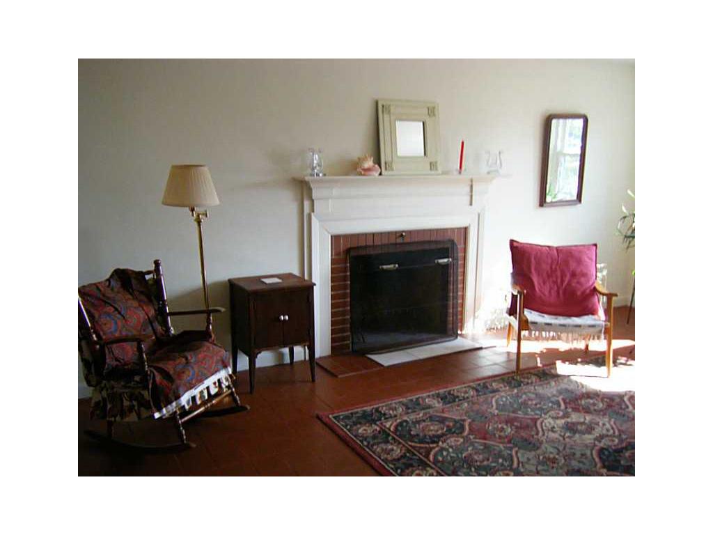 5 Metropolitan Dr, Warwick, RI 02886 photo 9