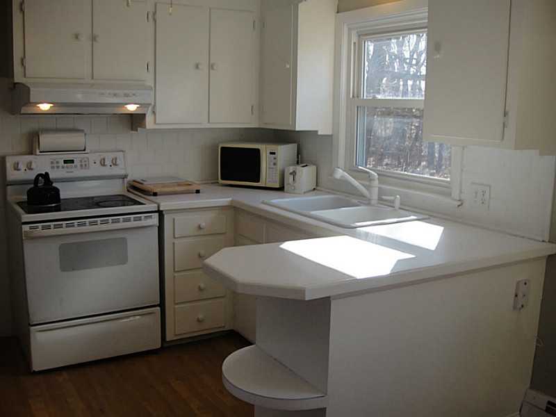 22 Rutherford Ct, Warwick, RI 02886 photo 9