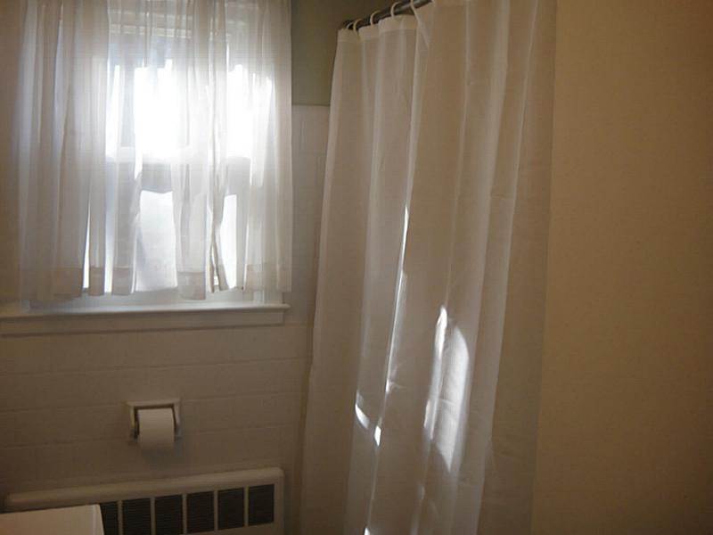 22 Rutherford Ct, Warwick, RI 02886 photo 12