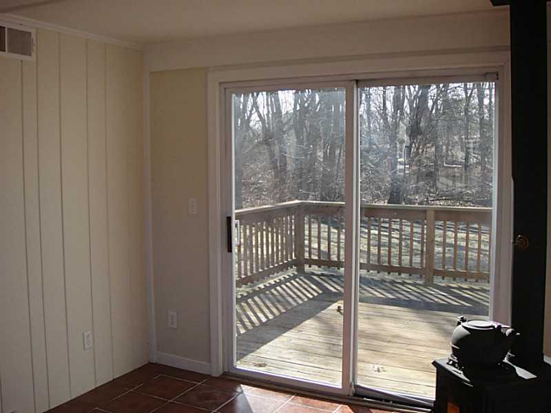 22 Rutherford Ct, Warwick, RI 02886 photo 14