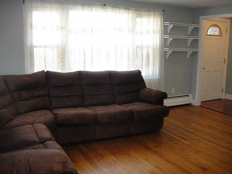 22 Rutherford Ct, Warwick, RI 02886 photo 8