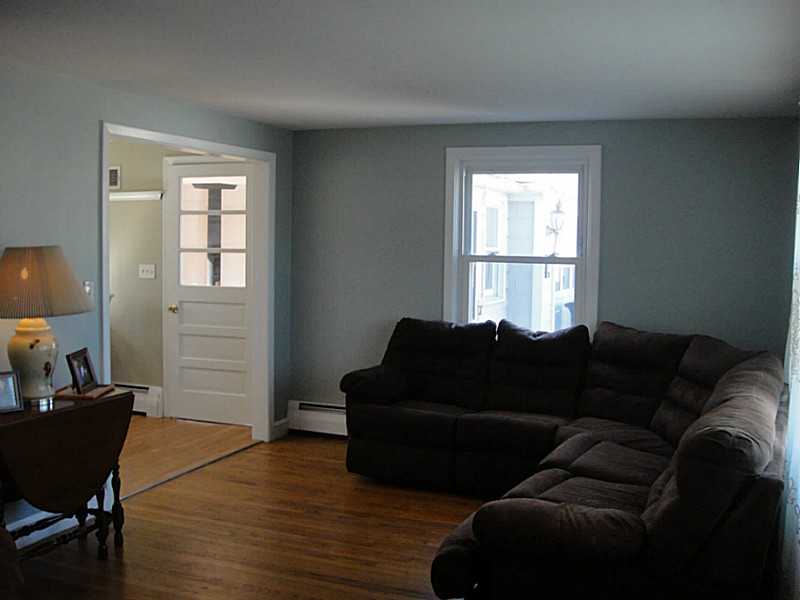 22 Rutherford Ct, Warwick, RI 02886 photo 5