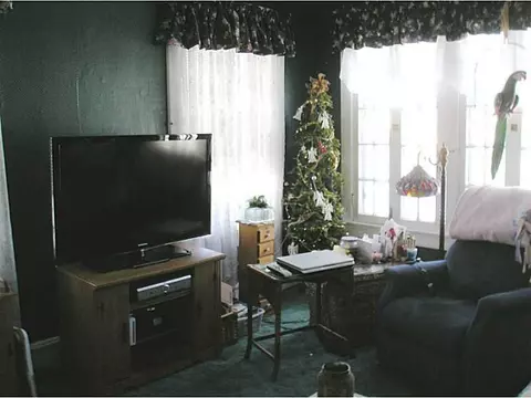 493 S Main St, Woonsocket, RI 02895 photo 7