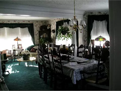 493 S Main St, Woonsocket, RI 02895 photo 11