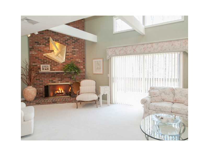 3 Birchtree Cir, Franklin, MA 02038 photo 9