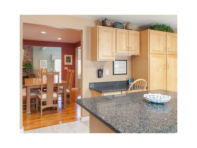 3 Birchtree Cir, Franklin, MA 02038 photo 5