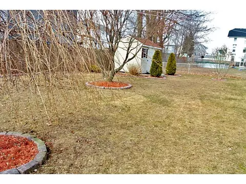 375 Cottage St, Woonsocket, RI 02895 photo 5