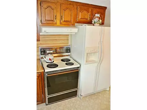 375 Cottage St, Woonsocket, RI 02895 photo 11