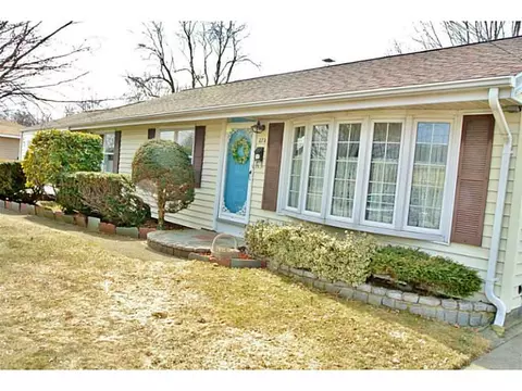 375 Cottage St, Woonsocket, RI 02895 photo 1