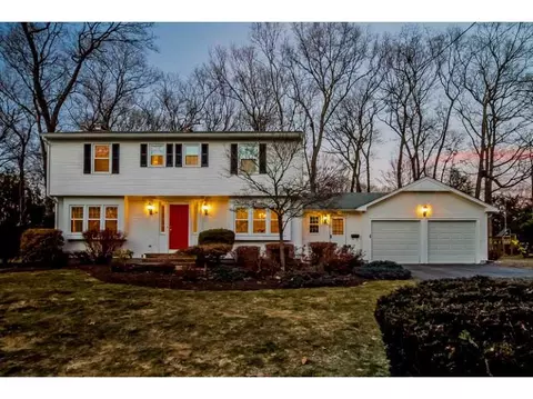 94 Hedgerow Dr, Warwick, RI 02886 photo 2