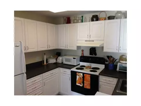 86 Mill St #203, Woonsocket, RI 02895 photo 2