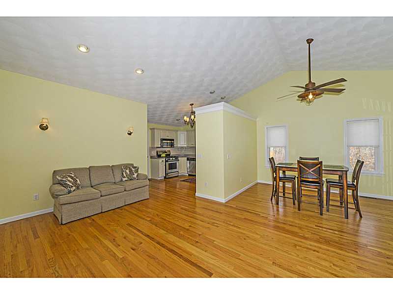 45 Carriage Dr, Warwick, RI 02886 photo 12