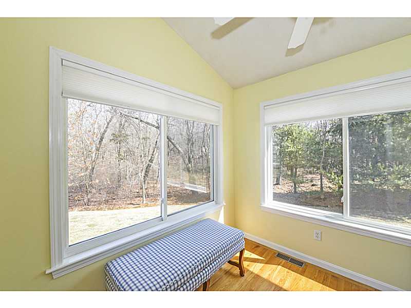 45 Carriage Dr, Warwick, RI 02886 photo 16