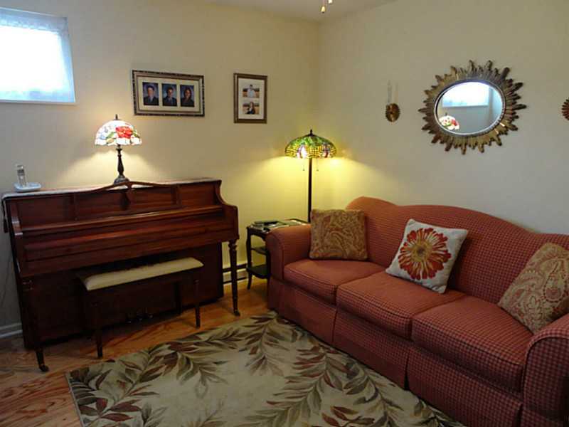 264 Chatham Cir, Warwick, RI 02886 photo 15