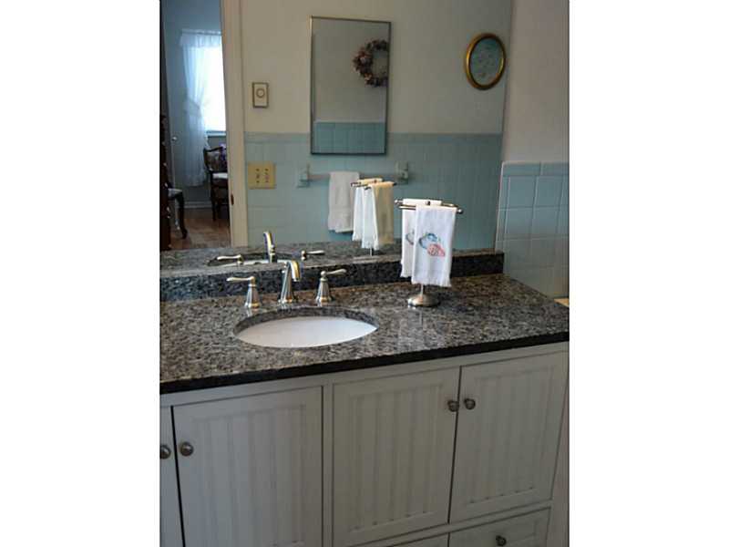 264 Chatham Cir, Warwick, RI 02886 photo 14